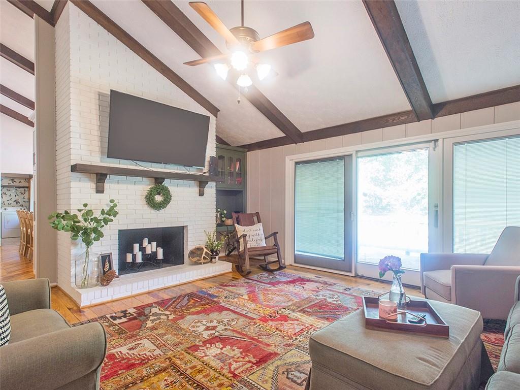 1417 Rainbow Circle