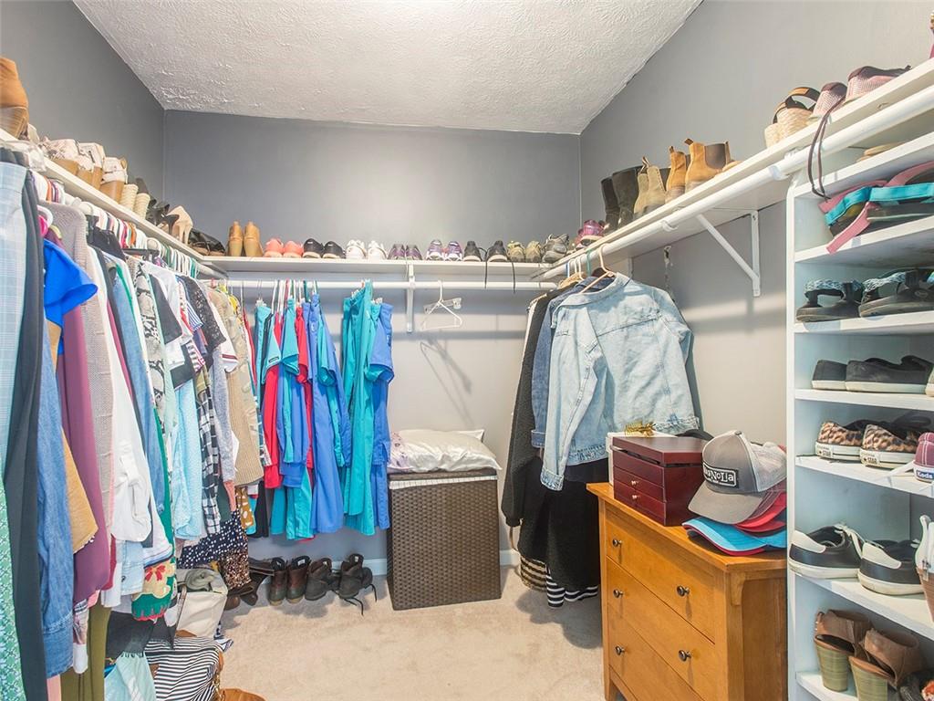1417 Rainbow Circle