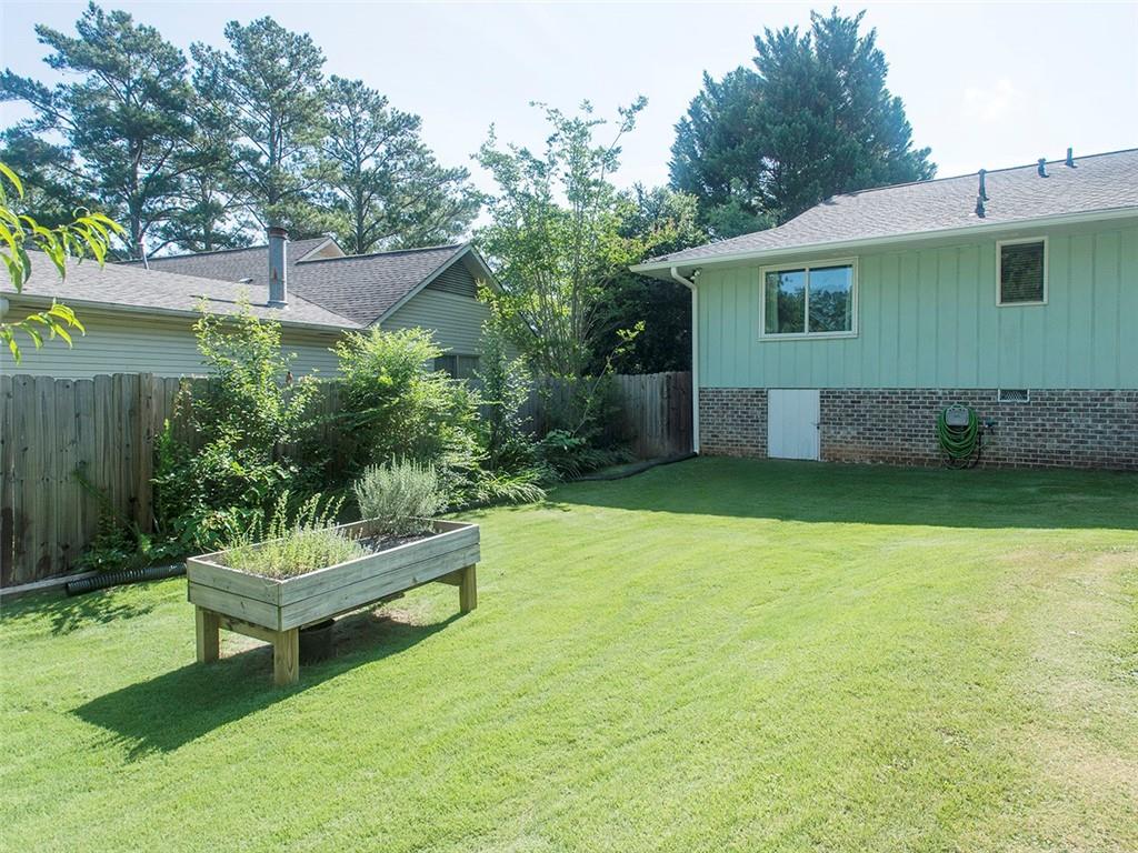 1417 Rainbow Circle