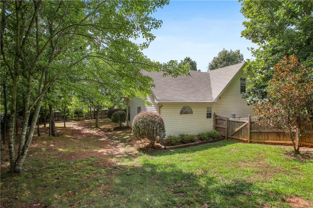 406 Whitney Lane