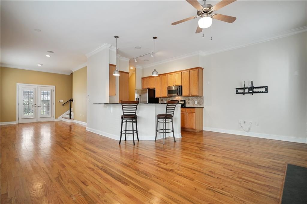 264 Carlyle Park Drive NE