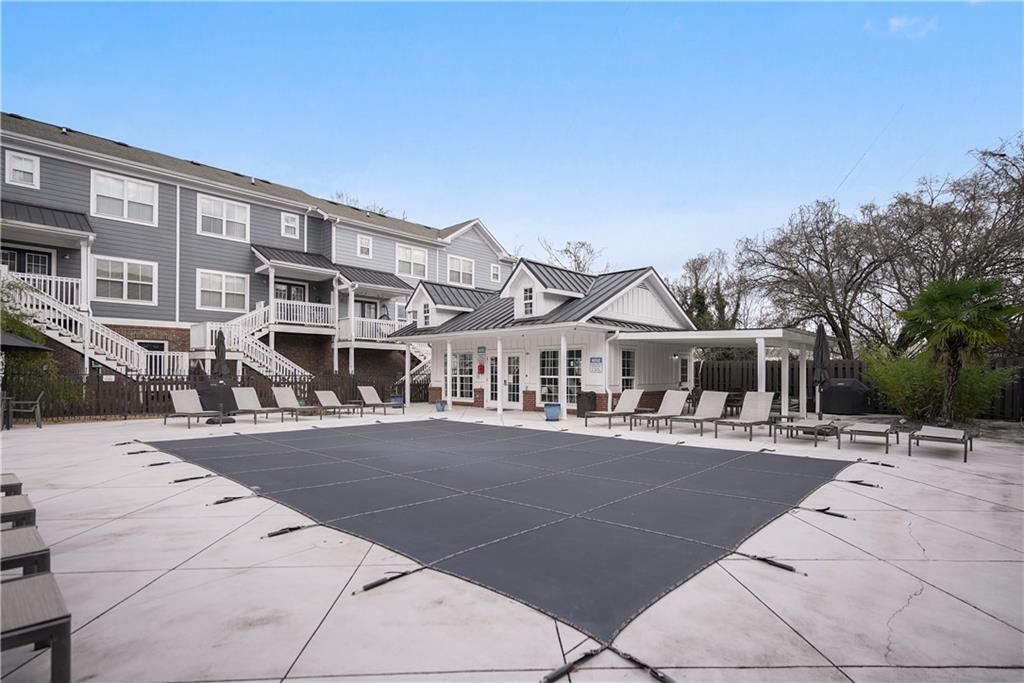 264 Carlyle Park Drive NE