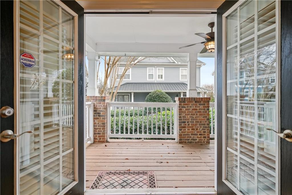 264 Carlyle Park Drive NE