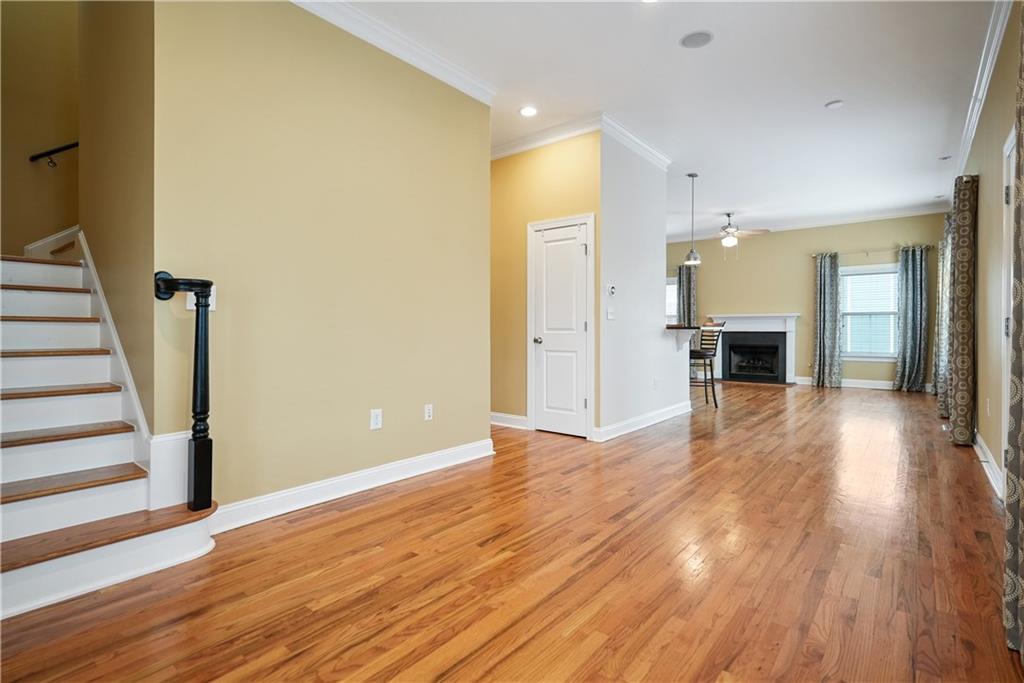 264 Carlyle Park Drive NE