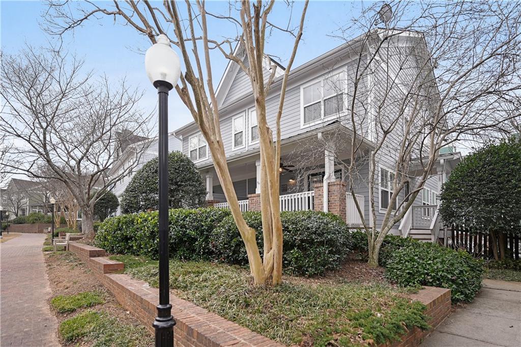 264 Carlyle Park Drive NE