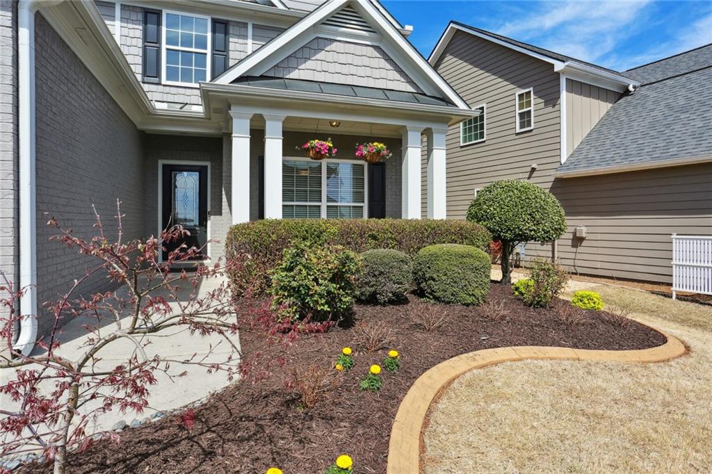 483 Highlands Loop