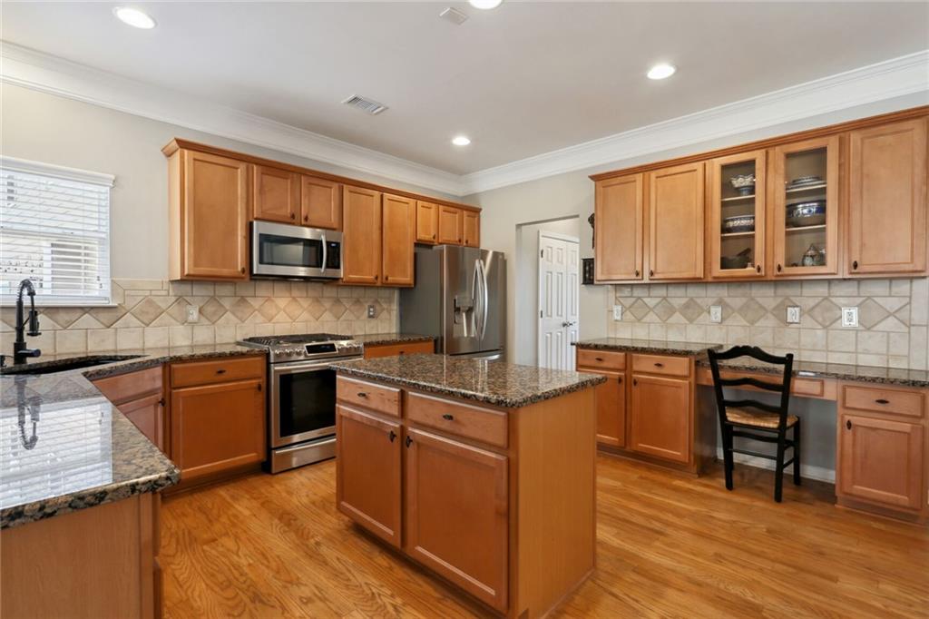 483 Highlands Loop