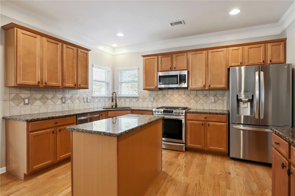 483 Highlands Loop
