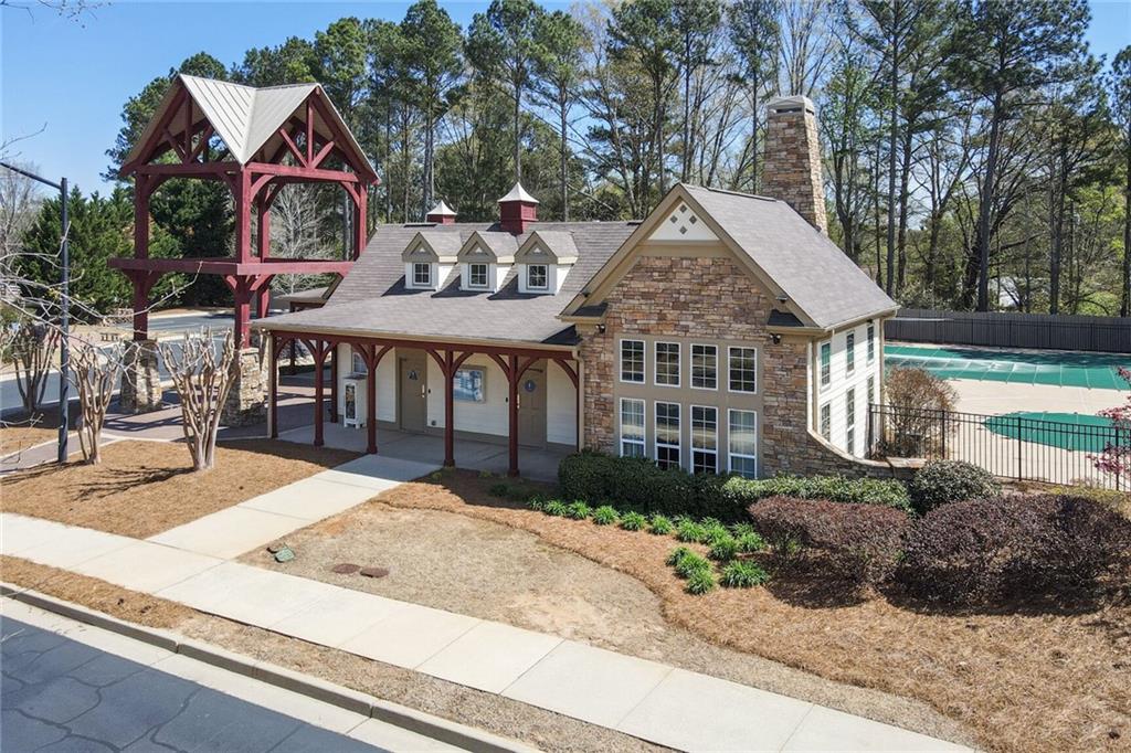 483 Highlands Loop