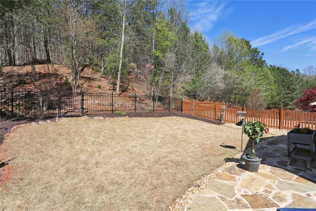 483 Highlands Loop