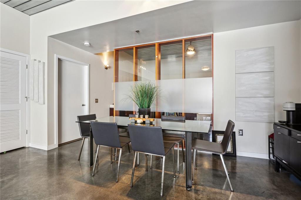 620 Glen Iris Drive NE Unit: 520