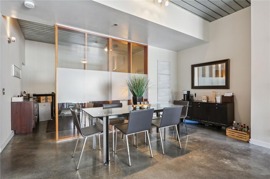620 Glen Iris Drive NE Unit: 520