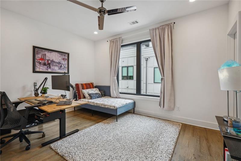 550 N Highland Avenue NE Unit 4