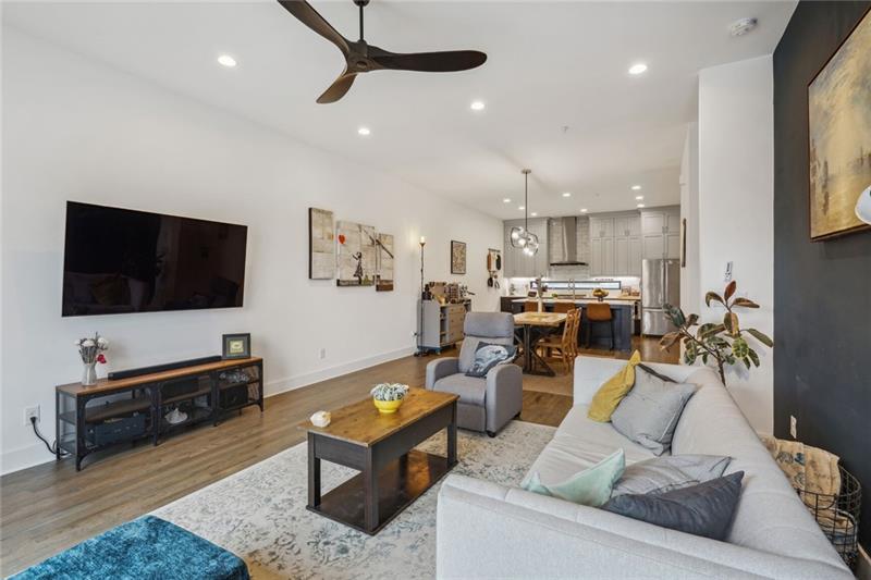 550 N Highland Avenue NE Unit 4