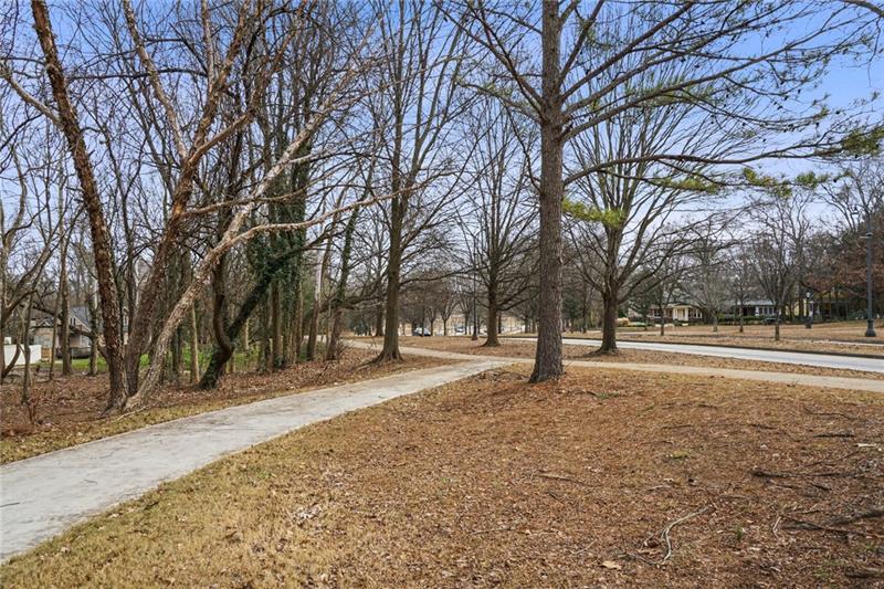 550 N Highland Avenue NE Unit 4