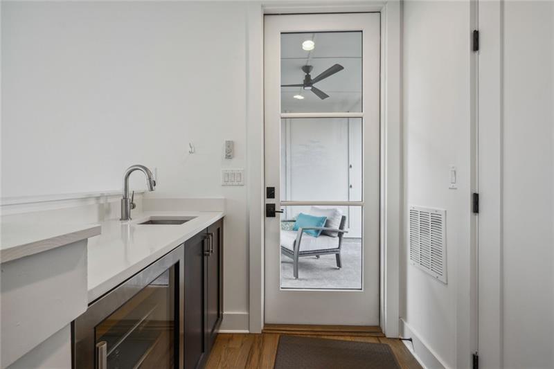 550 N Highland Avenue NE Unit 4