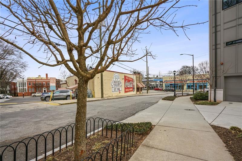 550 N Highland Avenue NE Unit 4