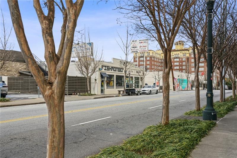 550 N Highland Avenue NE Unit 4