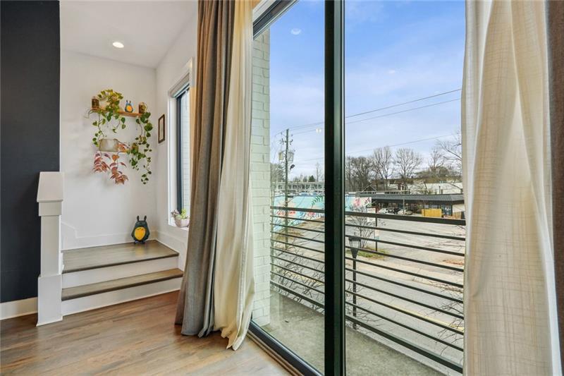 550 N Highland Avenue NE Unit 4