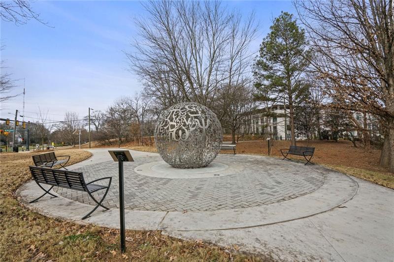 550 N Highland Avenue NE Unit 4