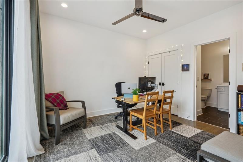 550 N Highland Avenue NE Unit 4