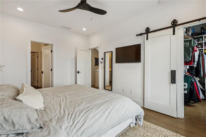 550 N Highland Avenue NE Unit 4