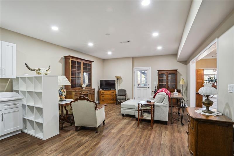 2261 Hempstead Court