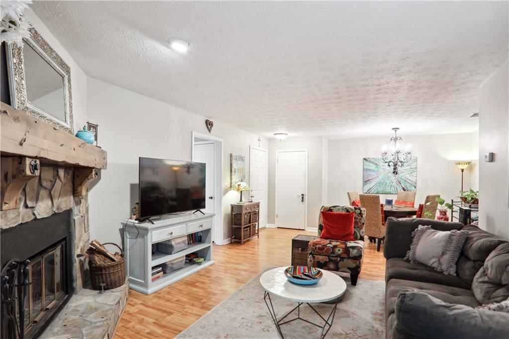 4015 Lake Pointe Circle