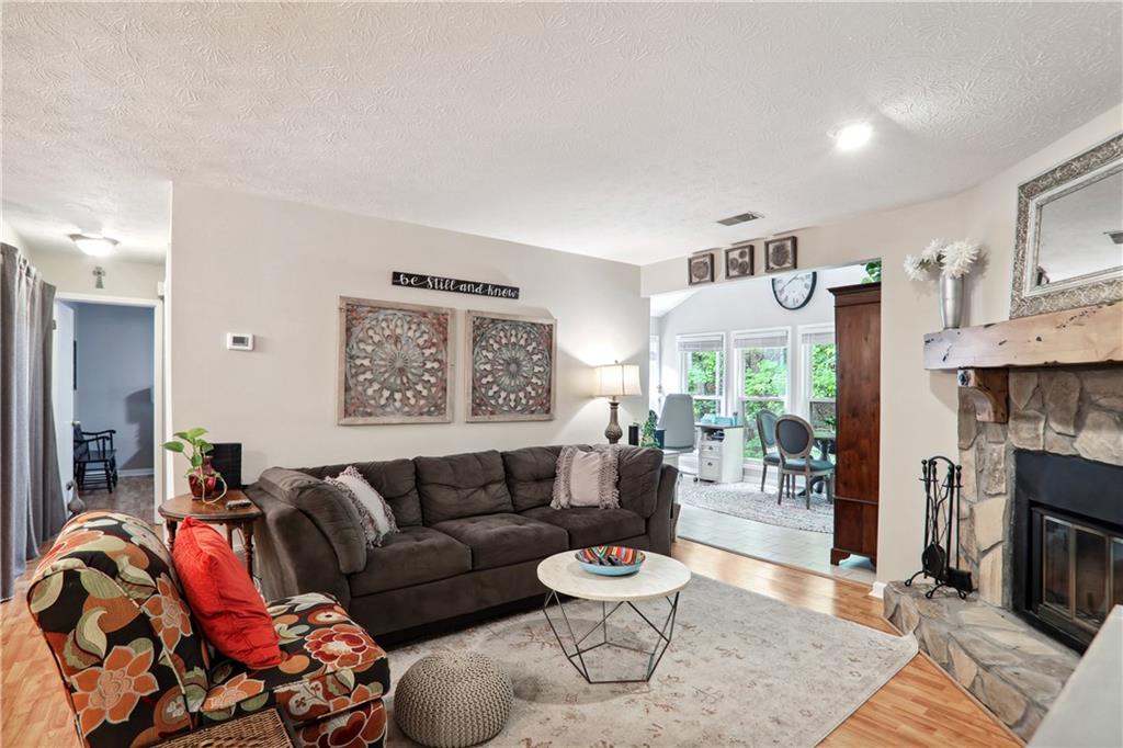 4015 Lake Pointe Circle