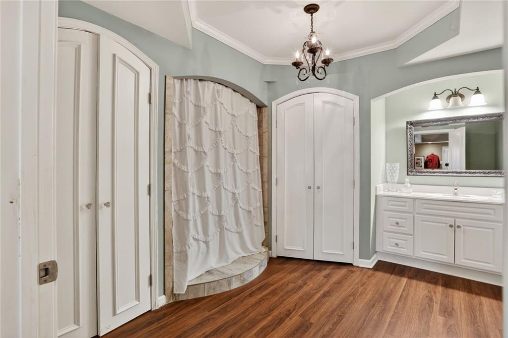 7435 Kingfisher Lane