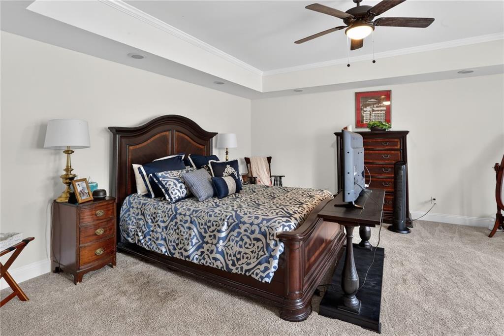 7435 Kingfisher Lane