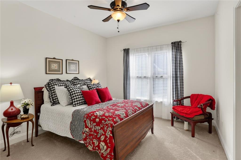 7435 Kingfisher Lane