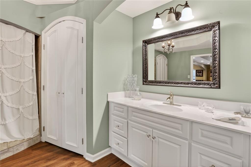 7435 Kingfisher Lane