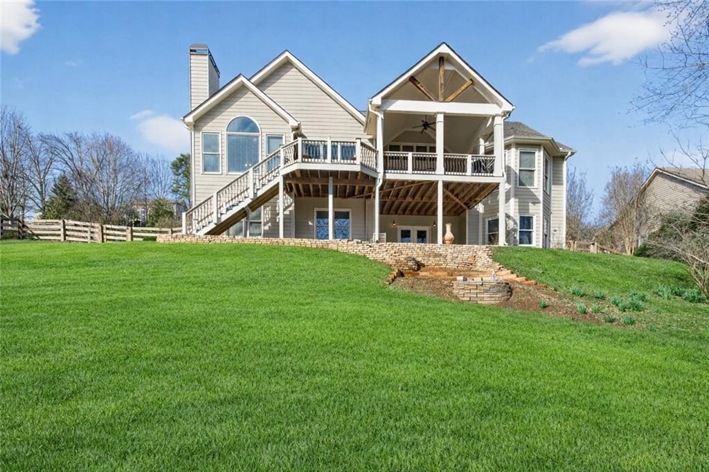 7435 Kingfisher Lane