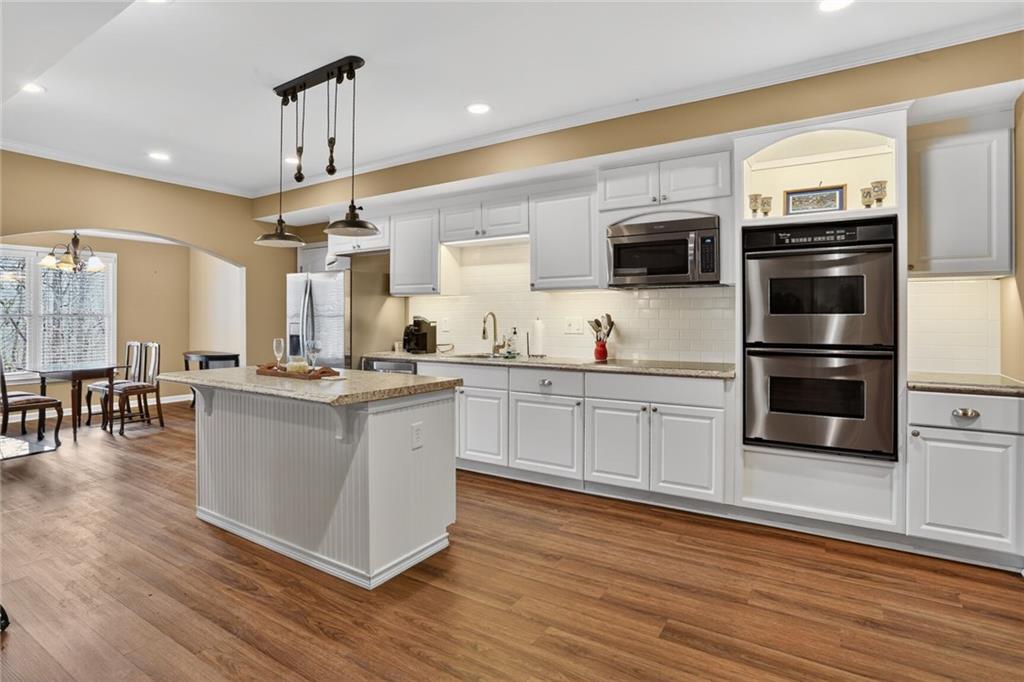 7435 Kingfisher Lane