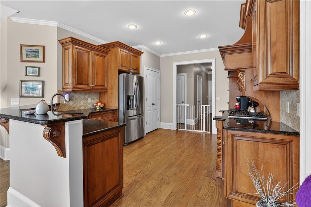 7435 Kingfisher Lane