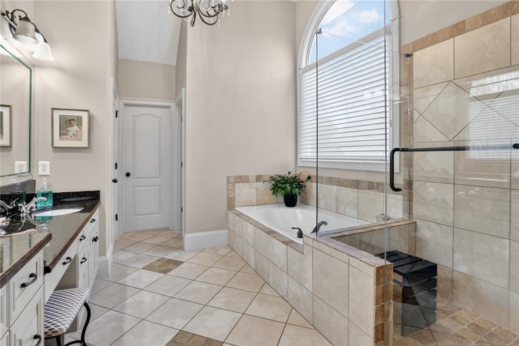 7435 Kingfisher Lane