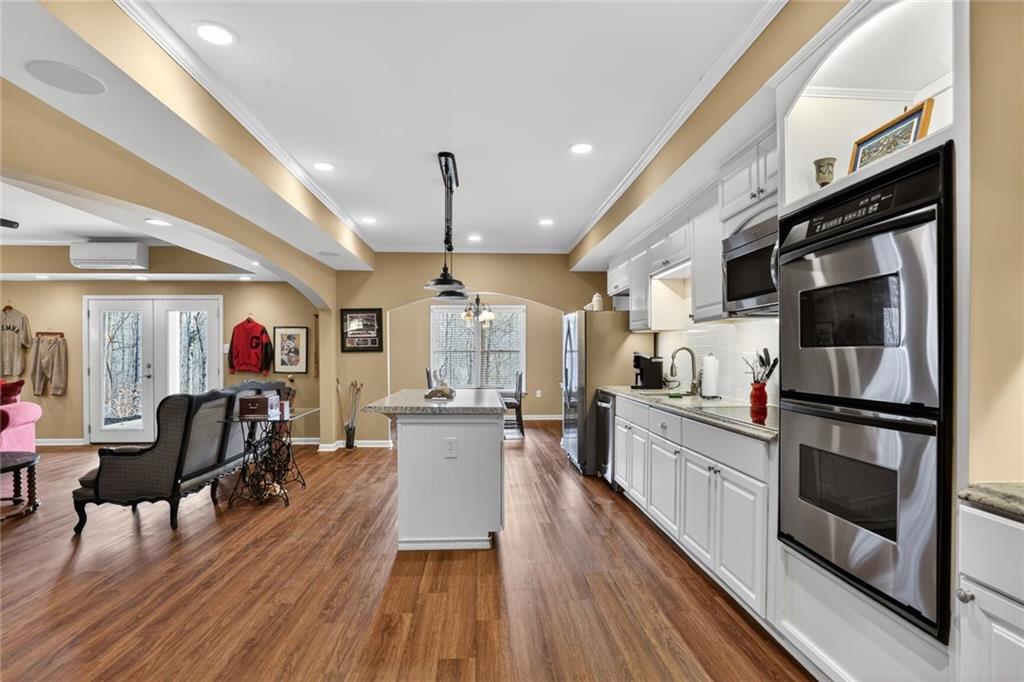 7435 Kingfisher Lane