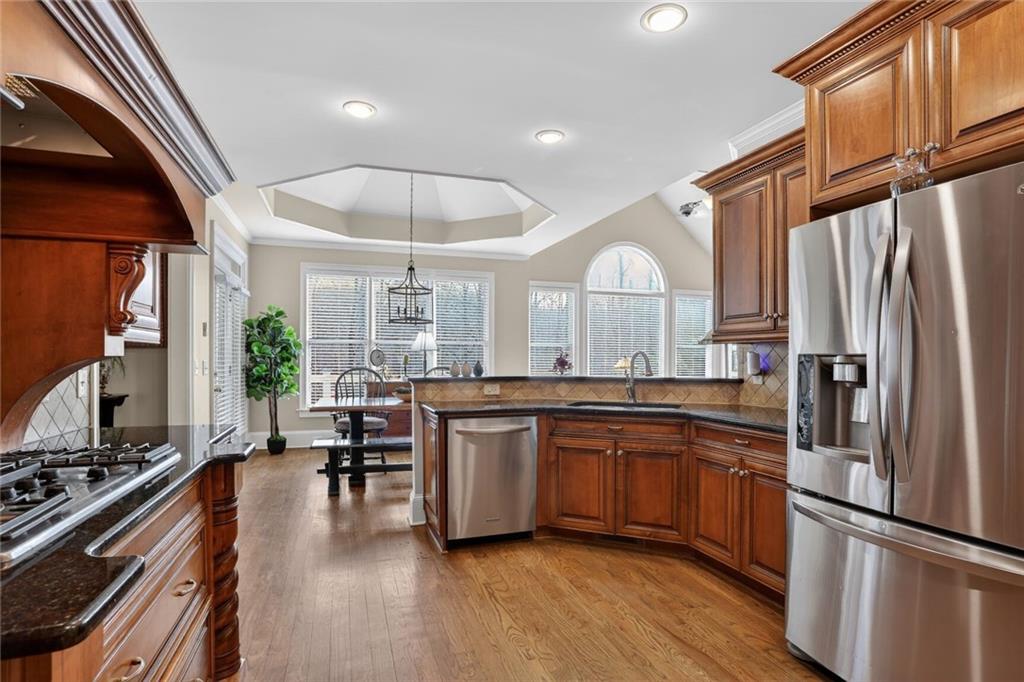 7435 Kingfisher Lane