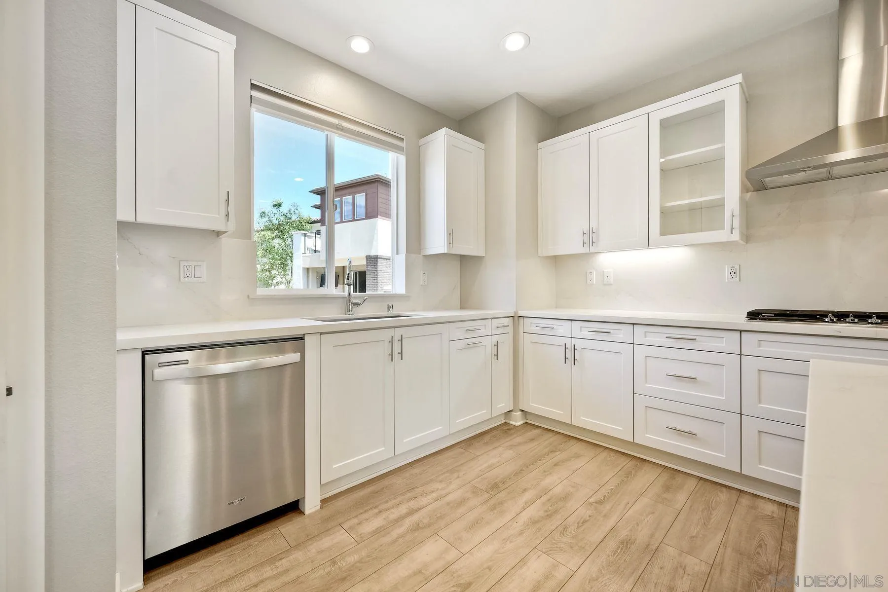 16242 Camden Cir