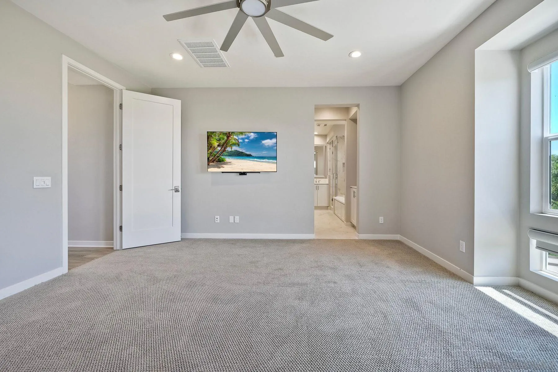 16242 Camden Cir