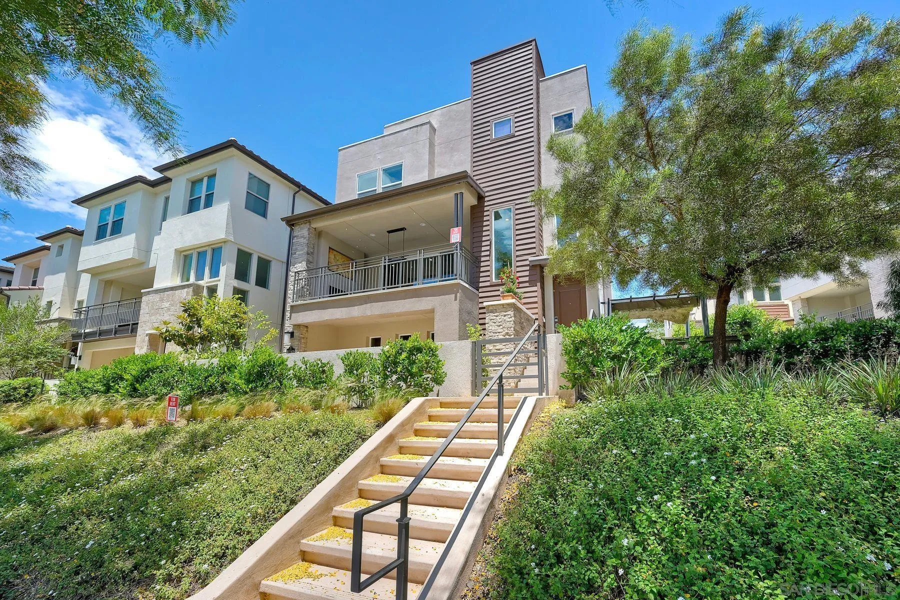 16242 Camden Cir