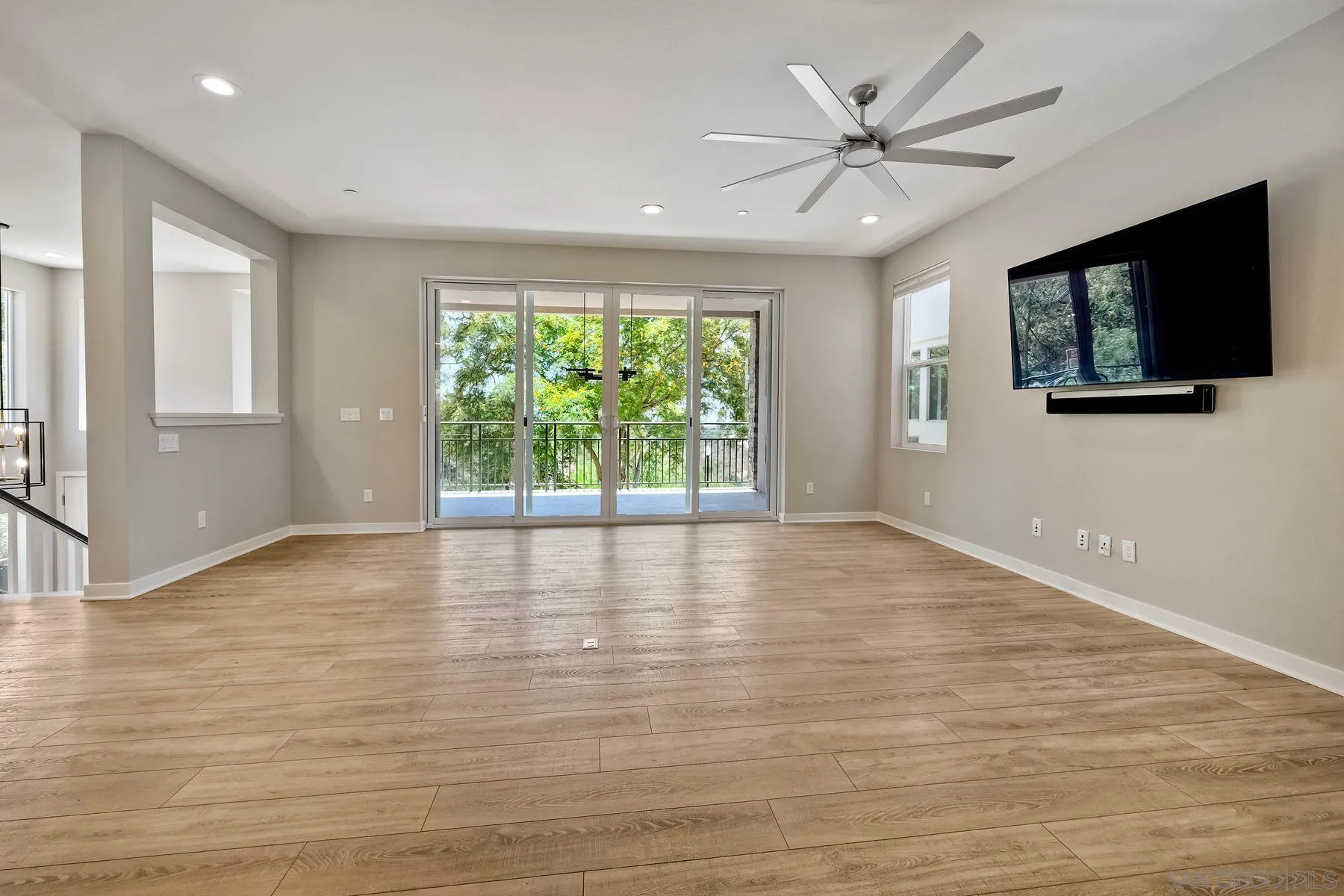 16242 Camden Cir