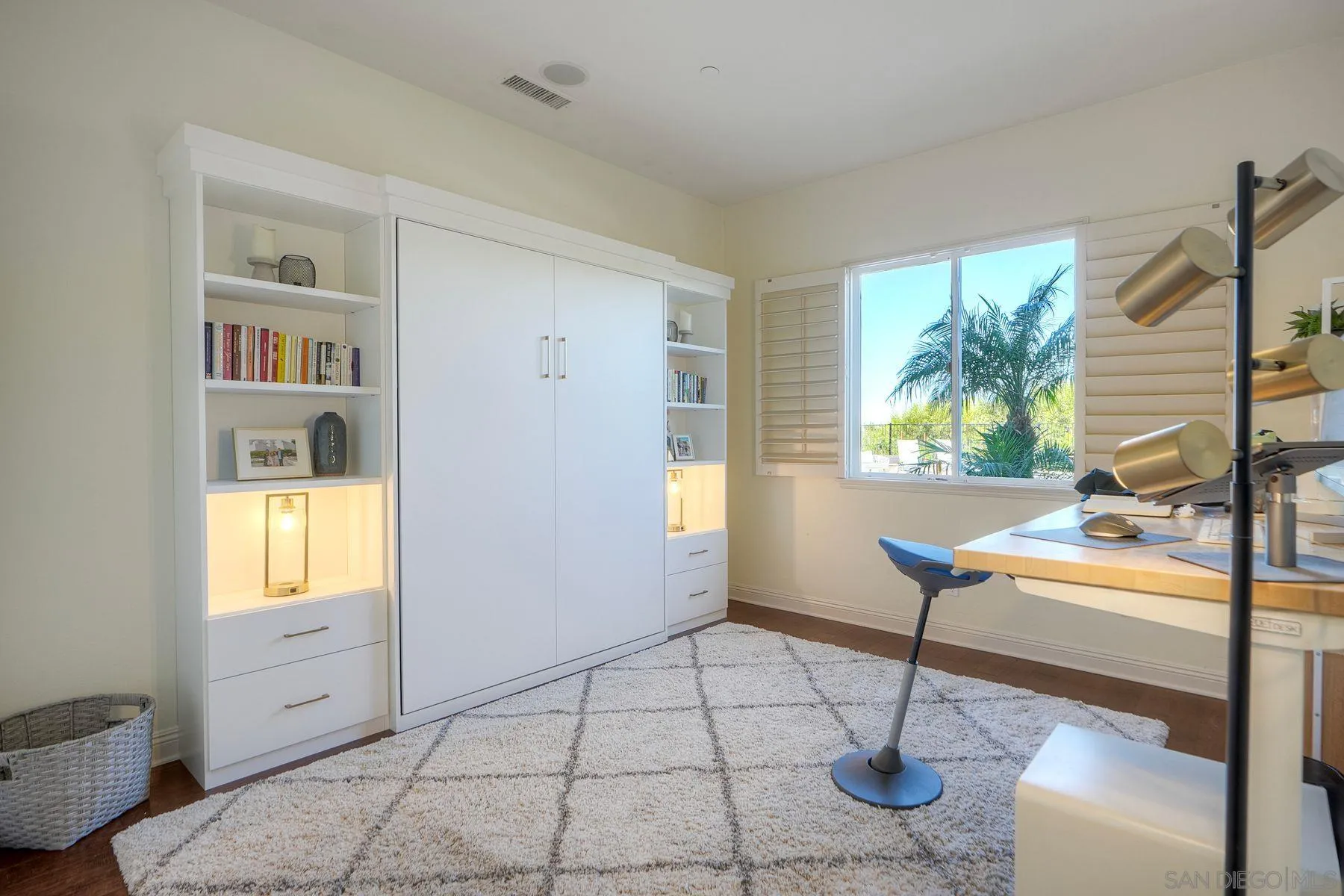 10055 Winecrest Rd, San Diego