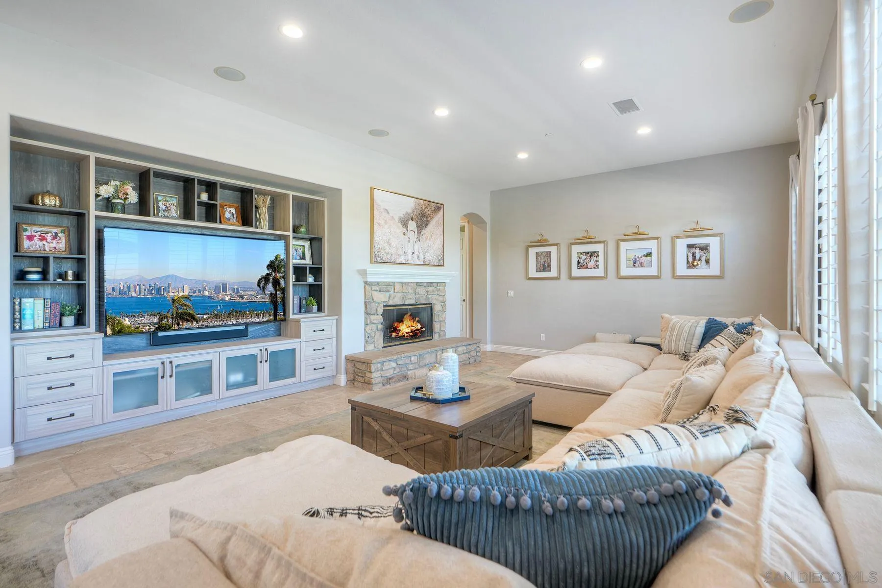 10055 Winecrest Rd, San Diego