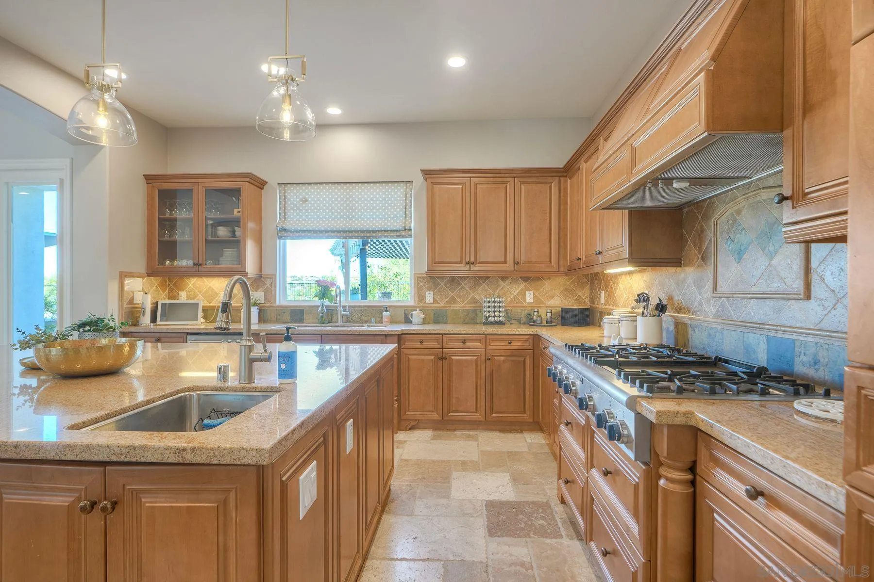 10055 Winecrest Rd, San Diego