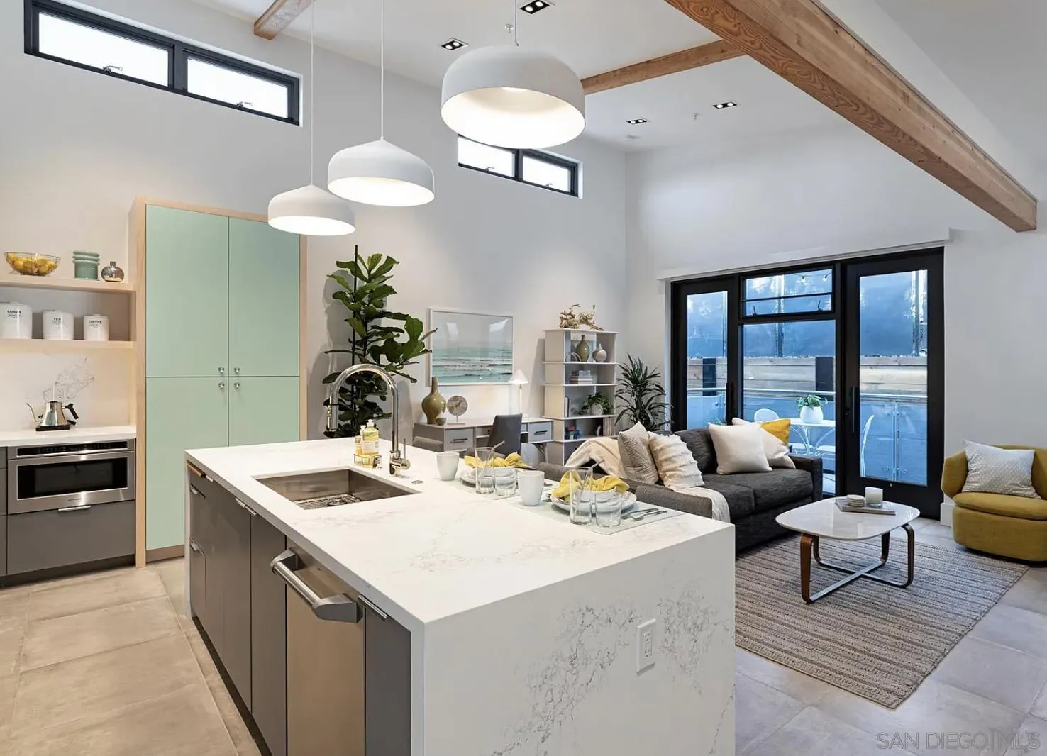 330 S Cedros Ave Unit Apt 7