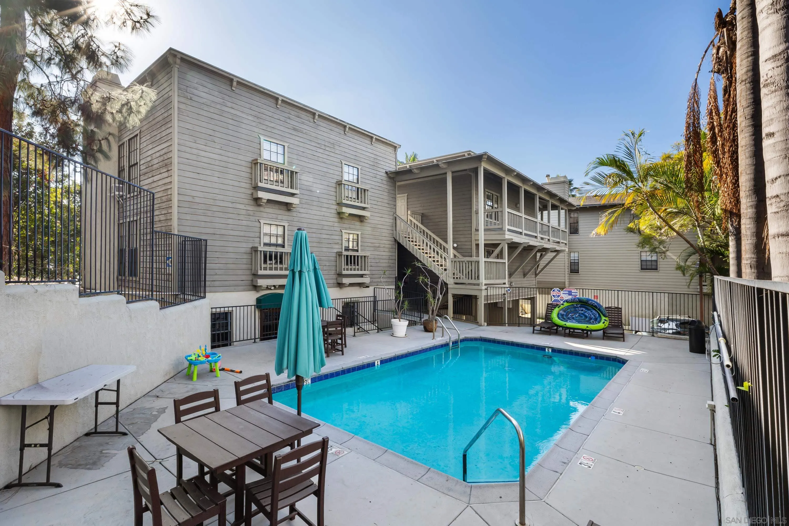 3961 Hortensia St Unit H4