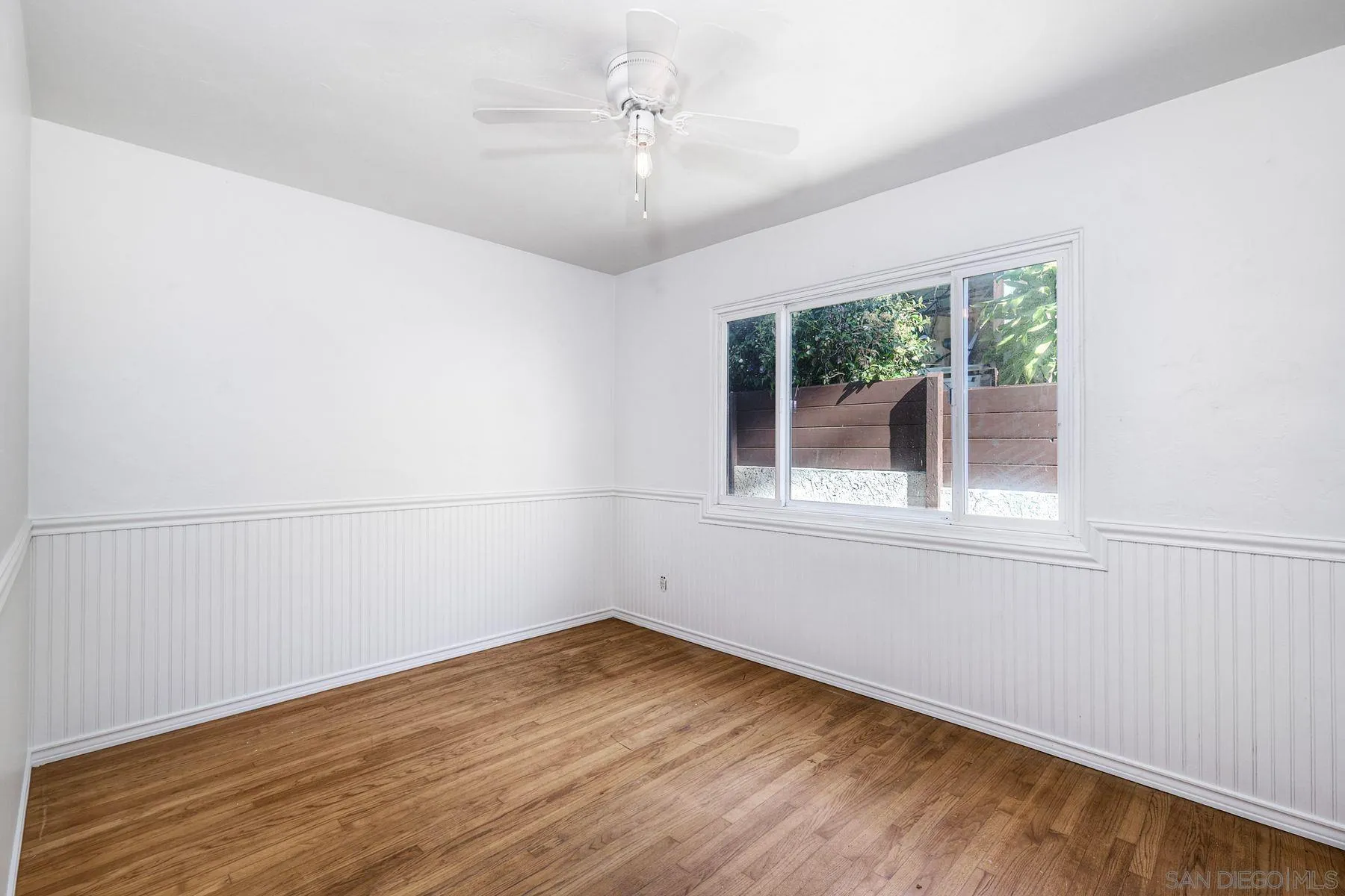 4643 Narragansett Ave