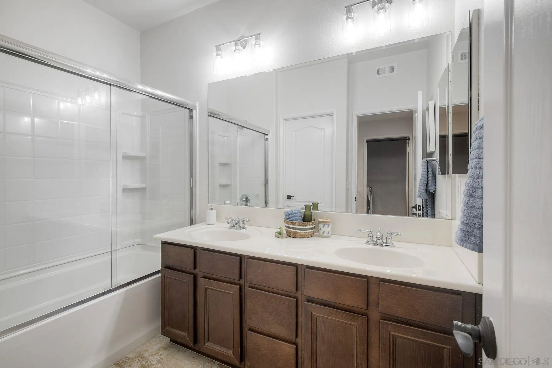 17070 Calle Trevino Unit 11